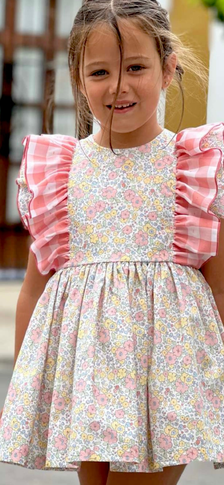 VESTIDO LIBETY Y CUADRO ROSA