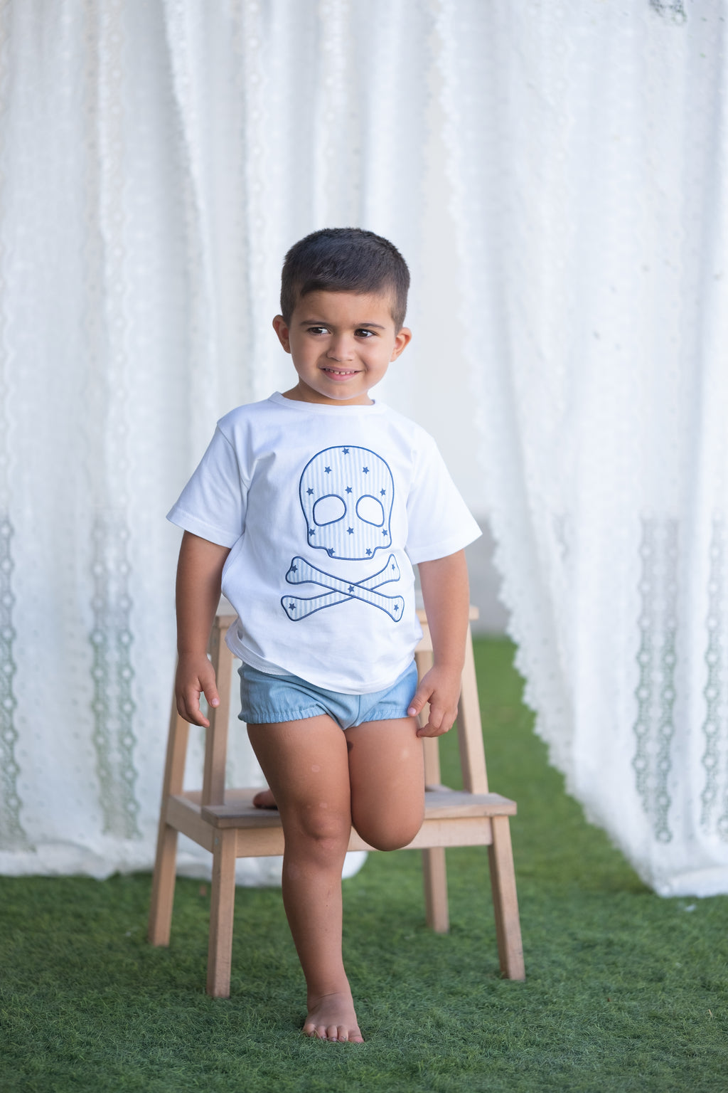 Conjunto calavera y estrellas