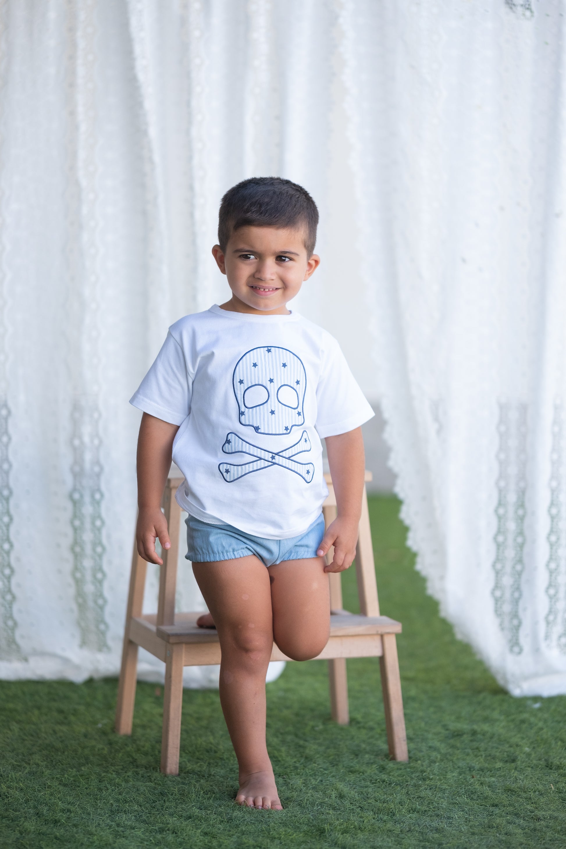 Conjunto calavera y estrellas