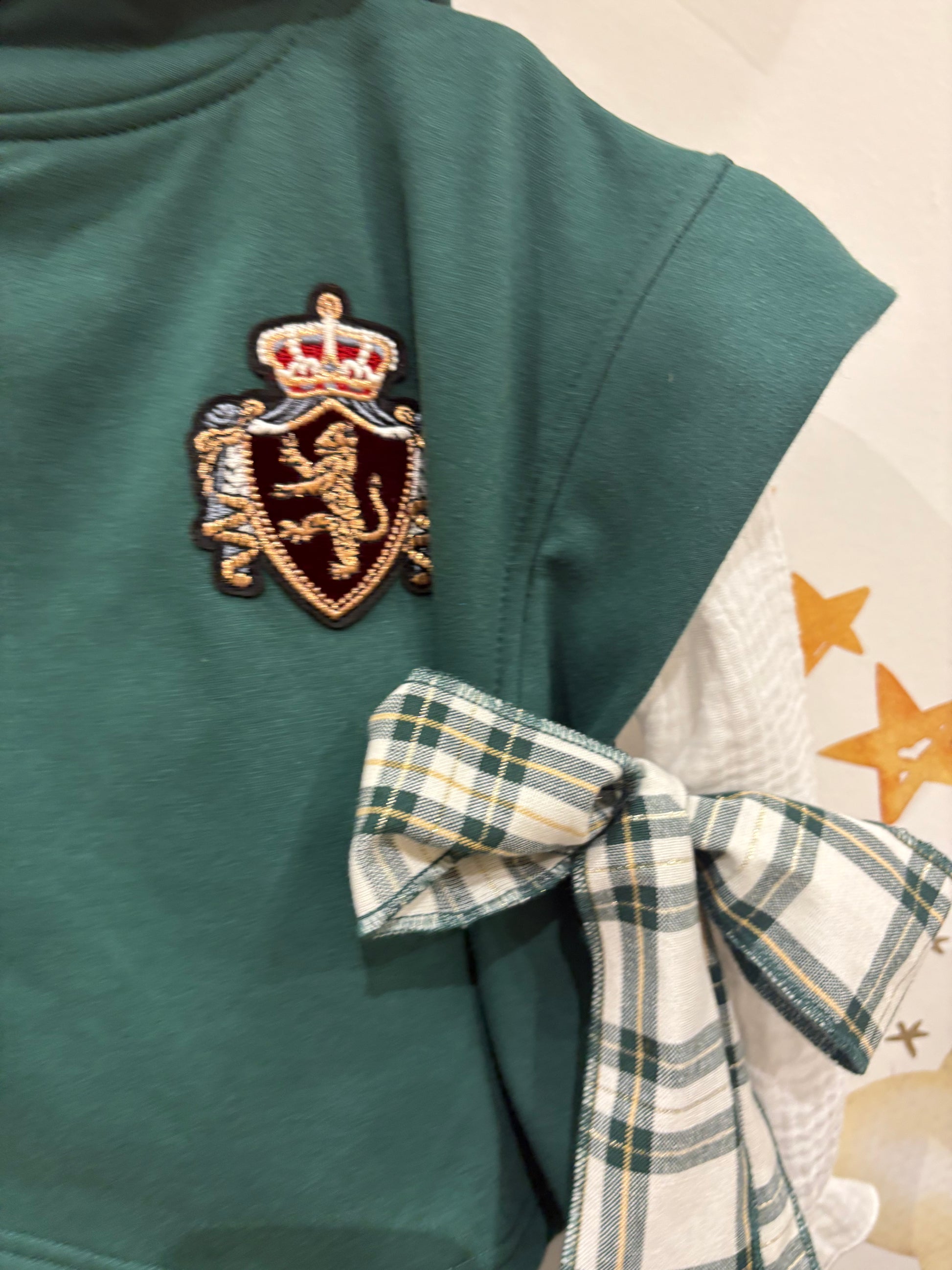 Chaleco felpa verde con lazos lurex