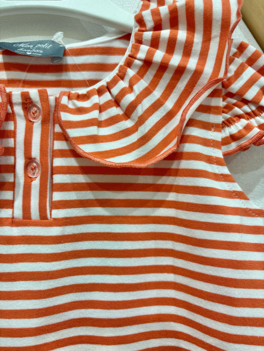 CAMISETA NIÑA RAYAS CORAL
